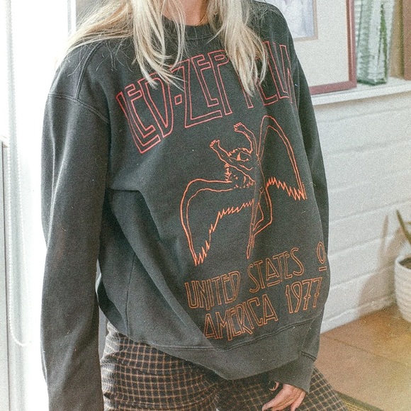 LED ZEPPELIN 1977 TOUR OVERSIZED REWORKED DISTRESSED GRAPHIC MUSIC SWEATSHIRT - Picture 2 of 4